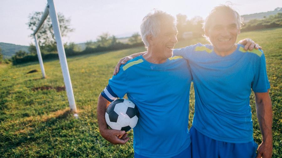 Pacientes com pré-diabetes têm maior prevalência de fraturas ósseas e futebol pode ajudar na prevenção  - iStock