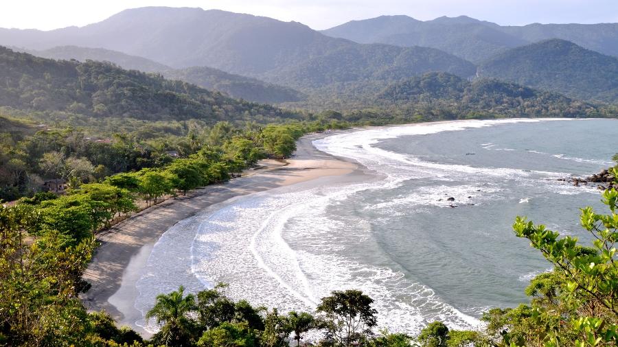 Praia de Castelhanos, Ilhabela - AnnaLauraWolff/Getty Images/iStockphoto