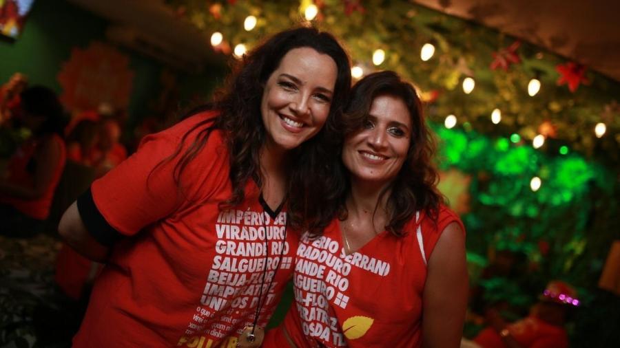 Ana Carolina e Chiara Chivelo chegam juntas a camarote na Sapucaí - Laís Gomes / UOL