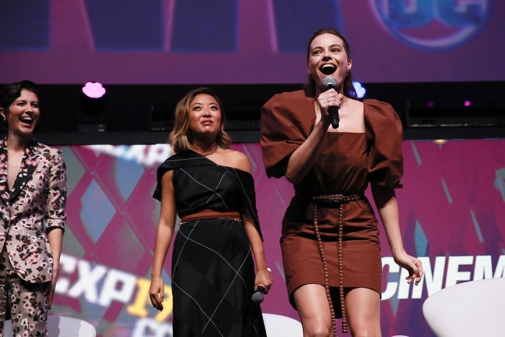 Margot Robbie no painel de Aves de Rapina, da Warner, na CCXP 2019 - Iwi Onodera/UOL