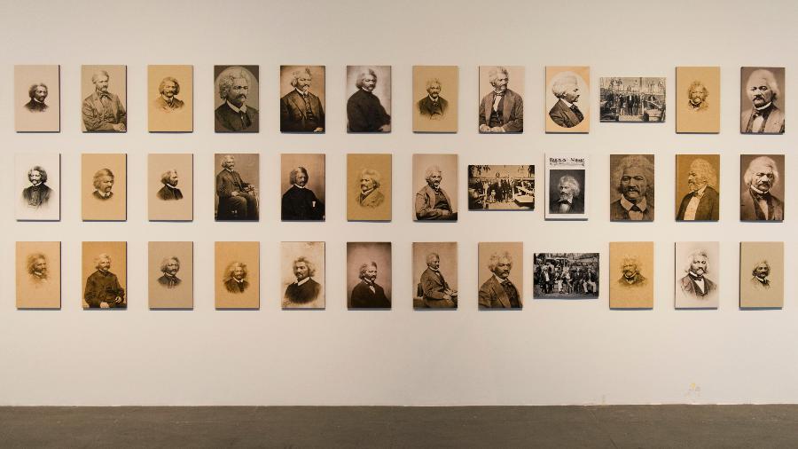 Vista dos retratos de Frederick Douglass na 34ª Bienal de São Paulo - Levi Fanan / Fundação Bienal de São Paulo