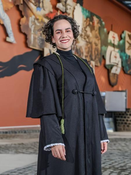 Bárbara Cavallo é a primeira defensora pública declaradamente não-binária do país