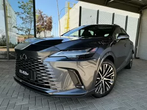 Lexus traz seu primeiro híbrido plug-in ao Brasil; veja impressões