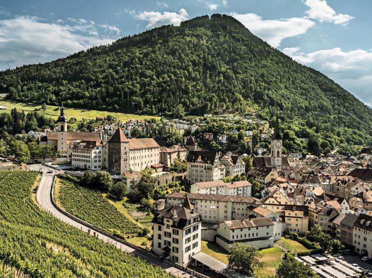 Parte antiga de Chur, a cidade mais antiga da Suíça