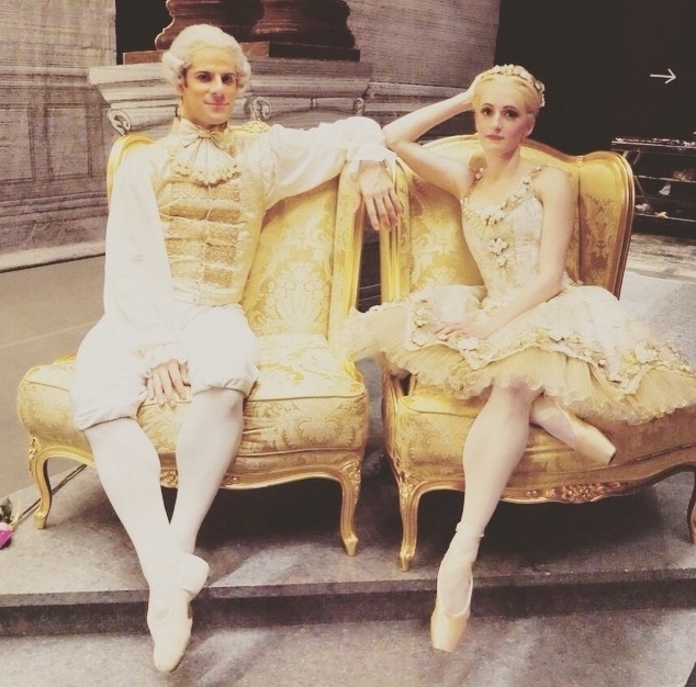 O bailarino amazonense Marcelo Gomes como o príncipe Desire ao lado da princesa Aurora no espetáculo do grupo American Ballet Theatre - Reprodução/Instagram