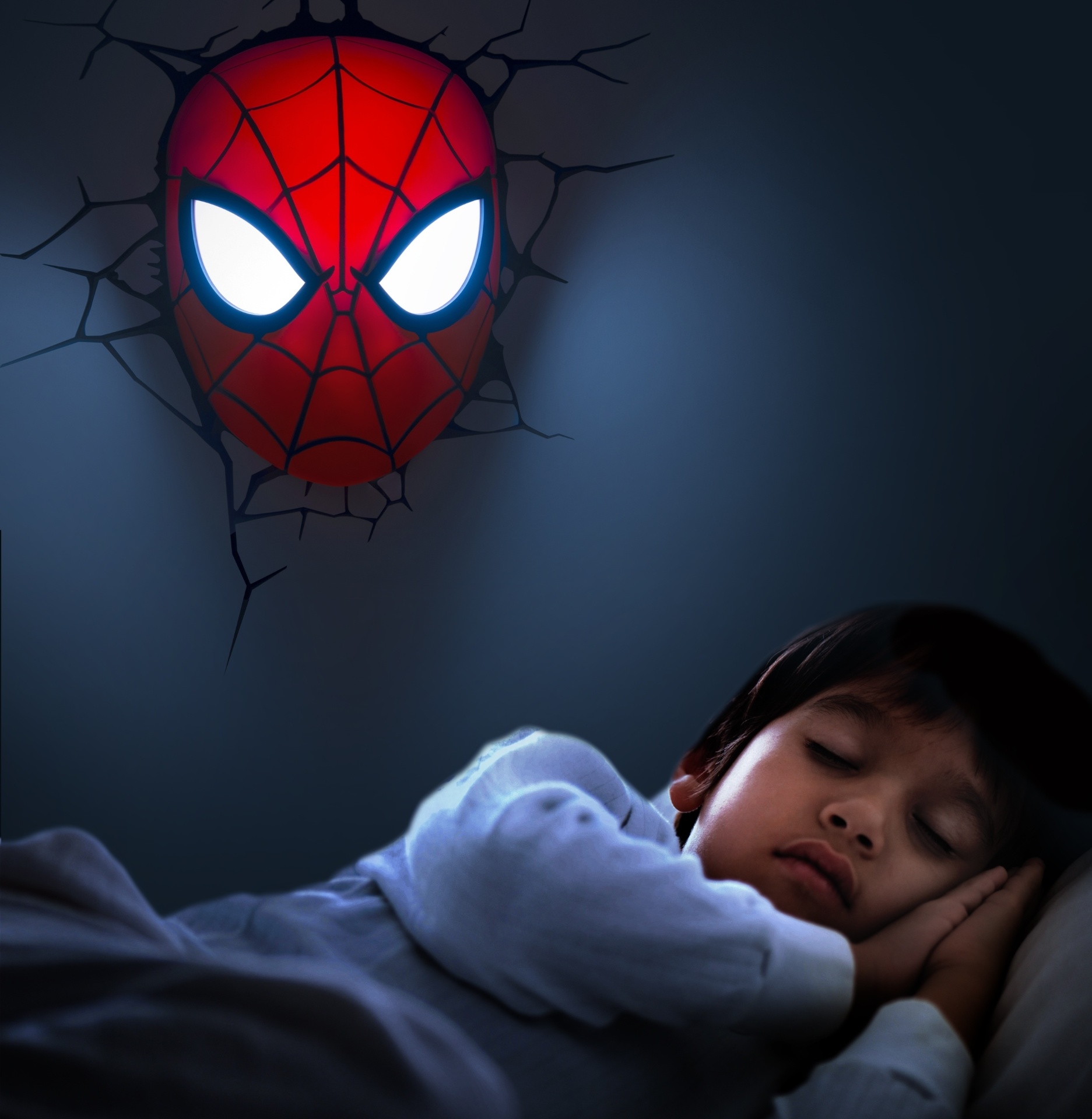 Luminária 3D máscara do Homem Aranha, da Beek. R$ 229,90. Feita de plástico injetado e com luzes de LED, funciona com três pilhas AAA e não tem fio. O produto é uma das novidades da feira Ópera, que acontece em São Paulo - Divulgação
