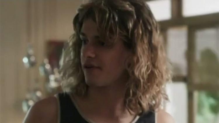 Konstantinos Sarris como Rudá, filho dos personagens de Letícia Spiller e Marcos Palmeiras, em "Os Dias Eram Assim" - Reprodução/TV Globo - Reprodução/TV Globo