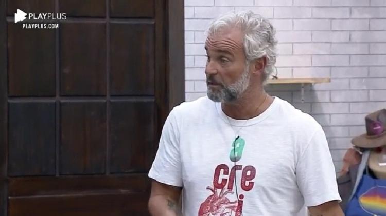 A Fazenda 2020: Mateus Carrieri diz que Biel gosta dele - Reprodução/Playplus - Reprodução/Playplus