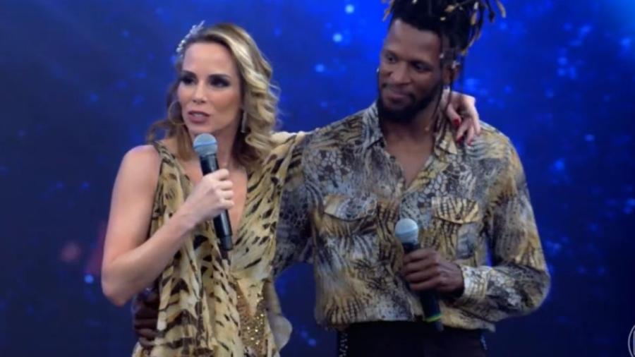 Ana Furtado dança com Jefferson Bilisco, substituto de Leandro Azevedo, na "Dança dos Famosos" - Reprodução/Globoplay