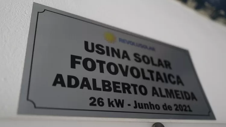 A usina de geração de energia solar do morro da Babilônia leva o nome de Adalberto - Lucas Landau/UOL - Lucas Landau/UOL