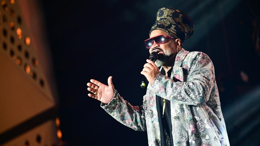 21.set.2024 - Carlinhos Brown se apresenta no palco Mundo na sexta noite de Rock in Rio