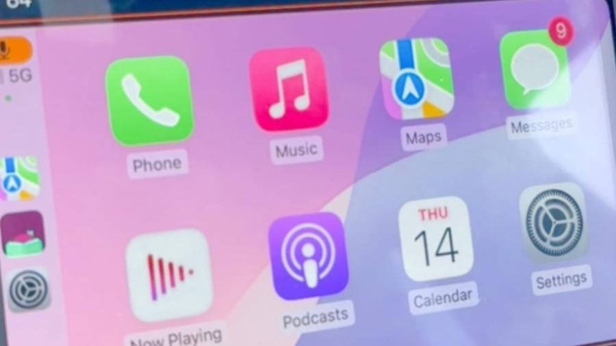 Apple CarPlay com coloração rosa Apple CarPlay com coloração rosa