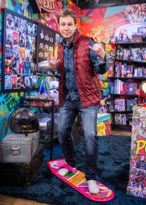 Tiago Leifert como Marty McFly - Divulgaēćo / TV Globo - Divulgaēćo / TV Globo