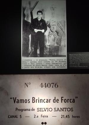 Foto rara do programa "Vamos Brincar de Forca" (1960) é exposta na mostra "Silvio Santos Vem Aí", no MIS (Museu da Imagem e do Som), em São Paulo - Paulo Pacheco/UOL - Paulo Pacheco/UOL
