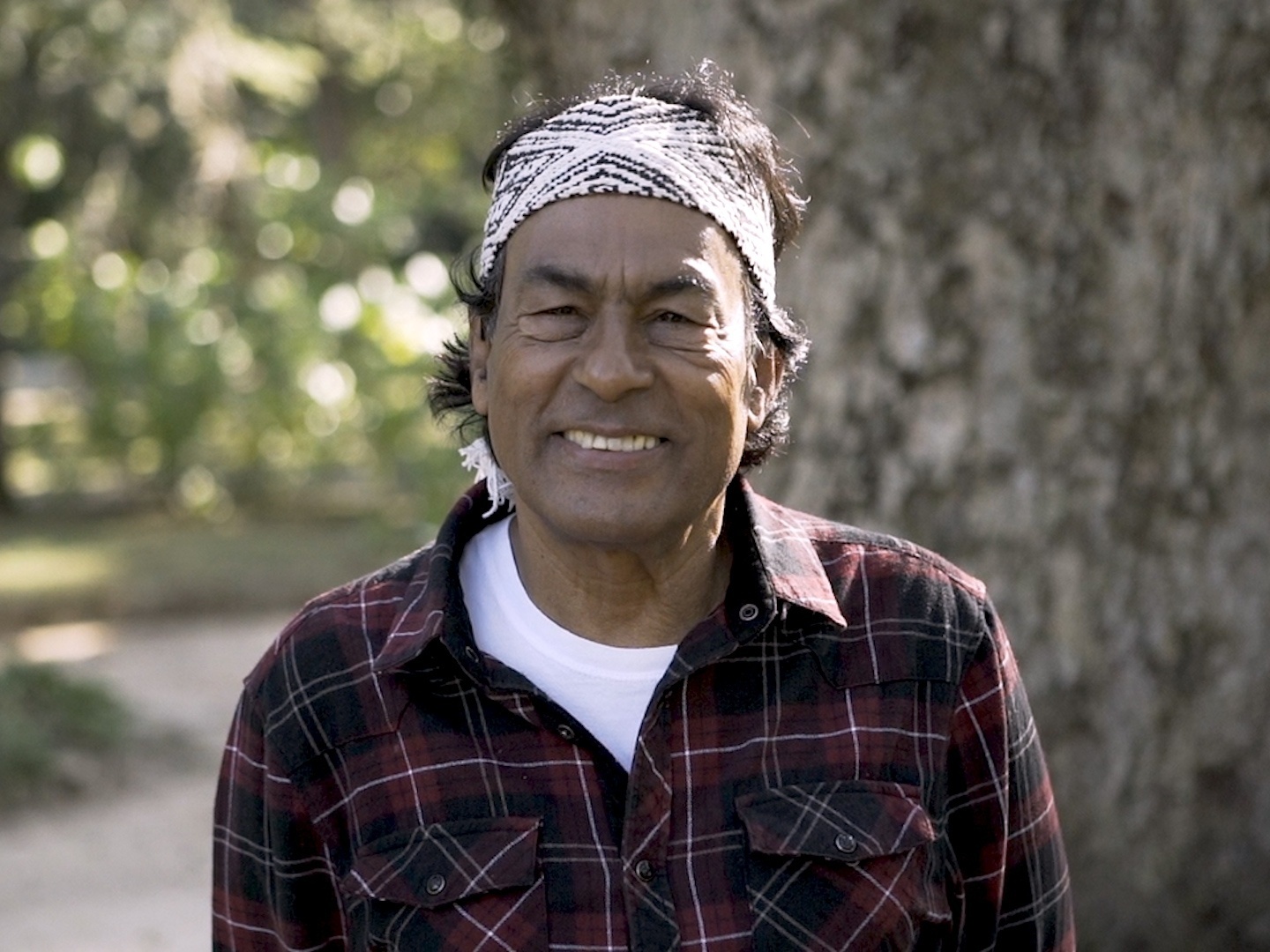 Fotógrafo, ele largou jornais para ser voz dos indígenas