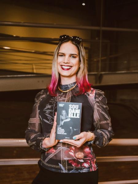 Danielle Torres lançou um livro para falar sobre sua trajetória como executiva e trans - Gabriela Cariri - Gabriela Cariri