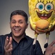 Wendel Bezerra é a voz oficial do Bob Esponja no Brasil há 25 anos