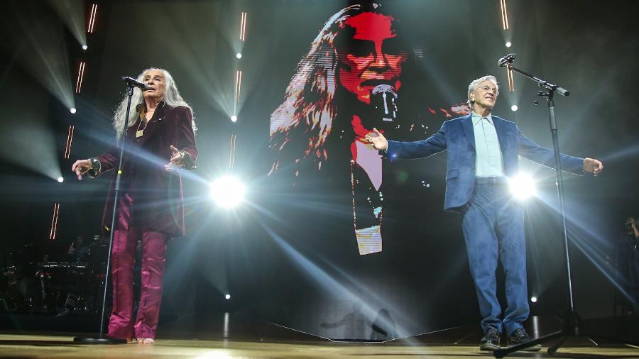 Maria Bethânia e Caetano Veloso em noite de estreia, no Rio, na noite de sábado (3)