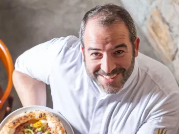 Melhor pizzaiolo da América Latina, italiano se divide entre SP e 'Guará'