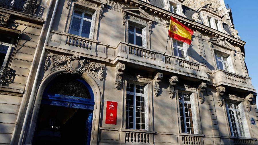 Palácio na Avenida Marceau, em Paris