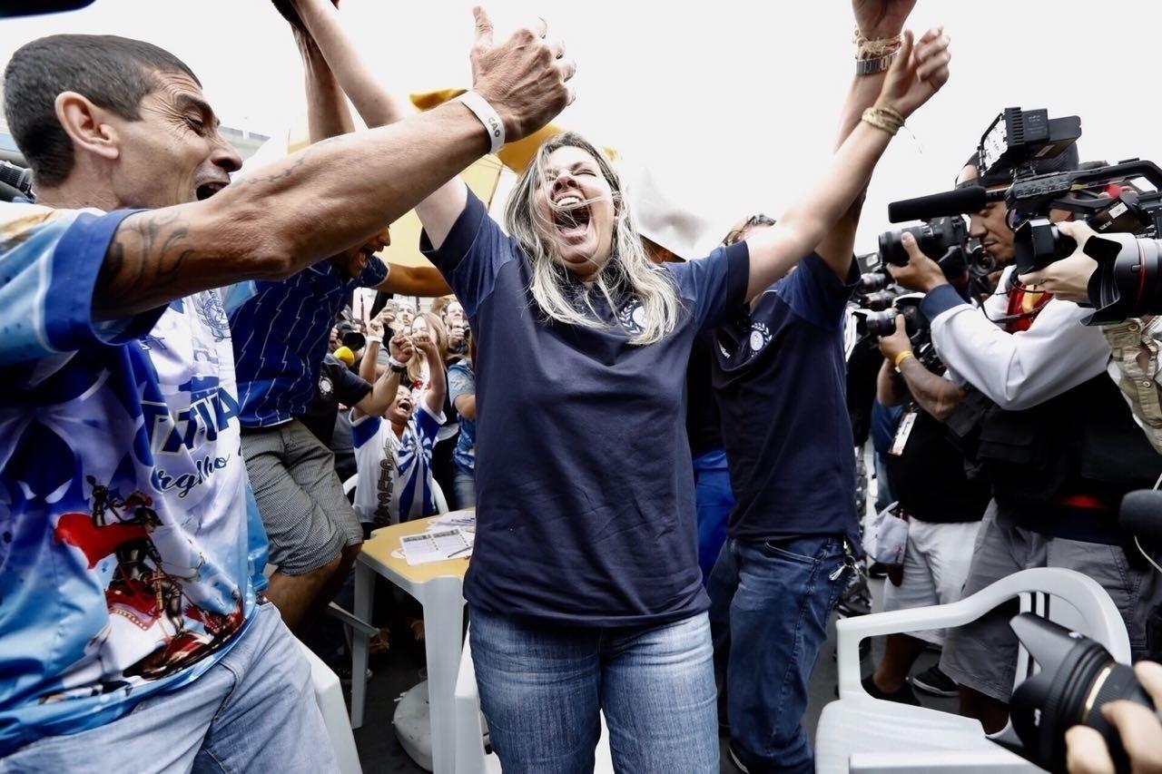 Acadêmicos do Tatuapé comemora o título de campeã do Carnaval 2018 de São Paulo - Mariana Pekin/UOL