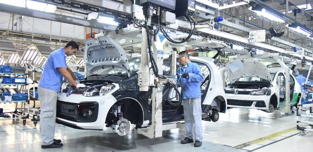 Emprego | Trabalhadores da Volks no ABC aprovam demissões