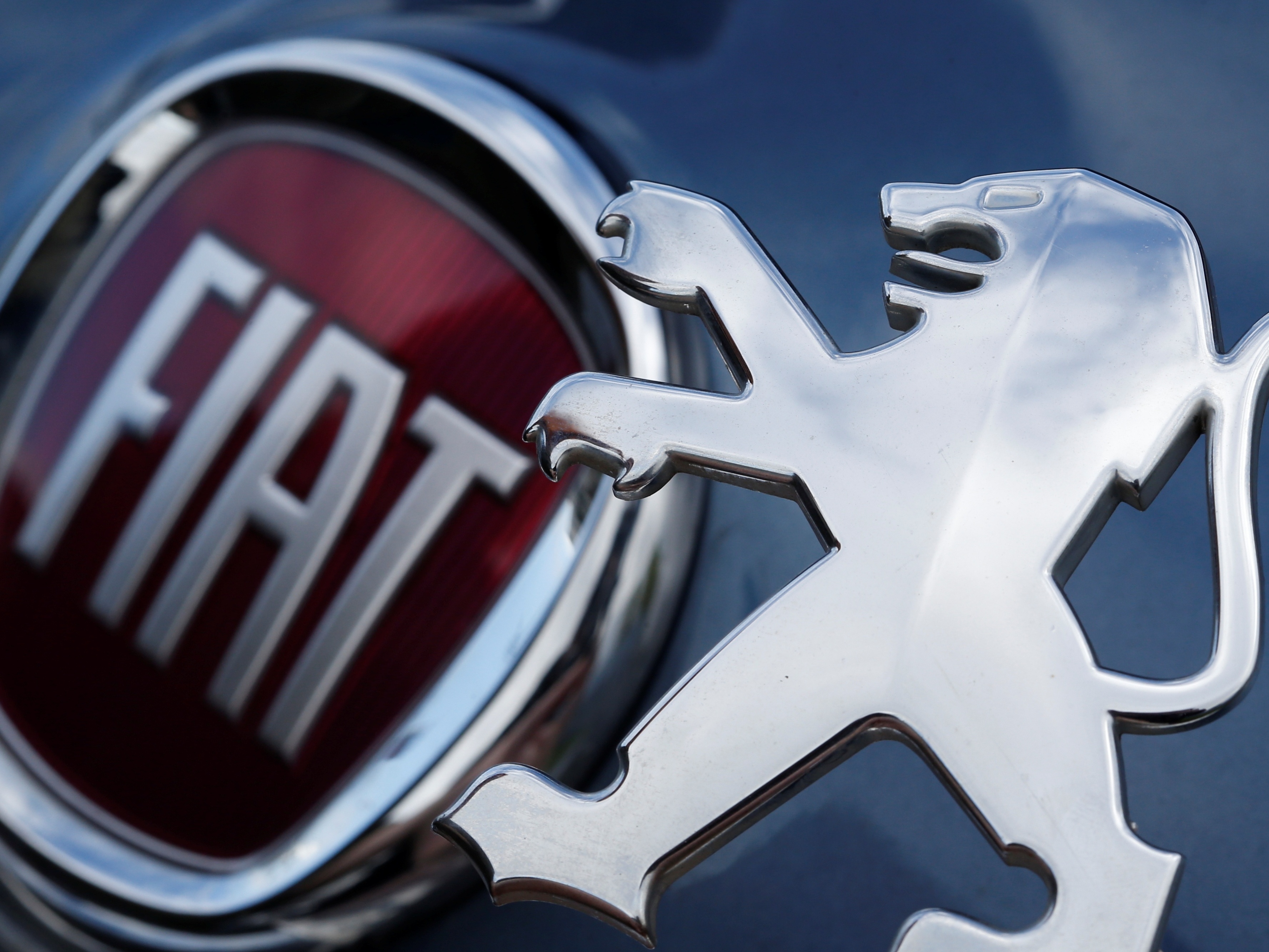 FCA e PSA oficializam fusão que cria quarto maior grupo automotivo do mundo