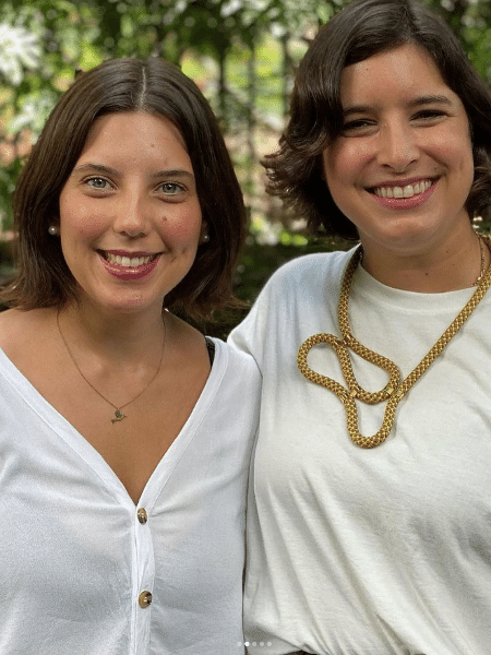 As psicólogas Marianna Muradas (à esq.) e Maya Aiello criaram o Doulas de Adoção, projeto que virou instituto e atua na formação de profissionais