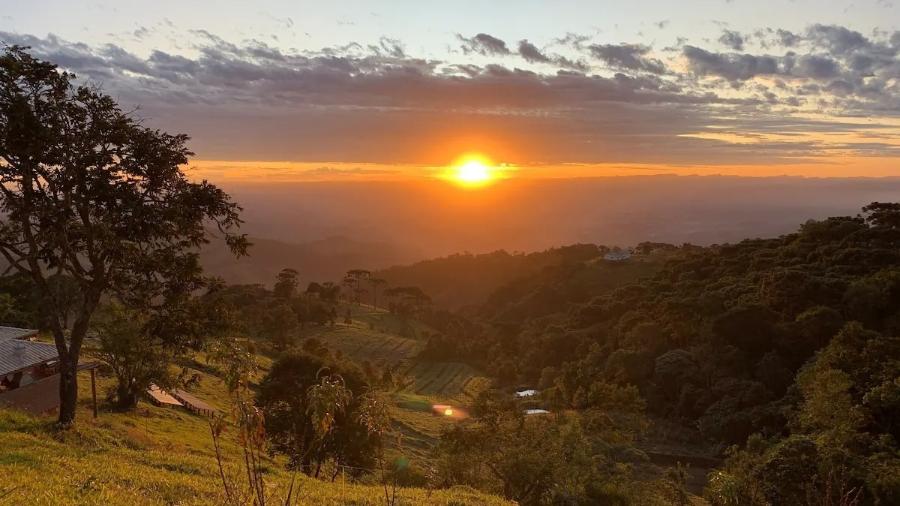 Pôr do sol visto de sítio em Córrego do Bom Jesus (MG) Pôr do sol visto de sítio em Córrego do Bom Jesus (MG)