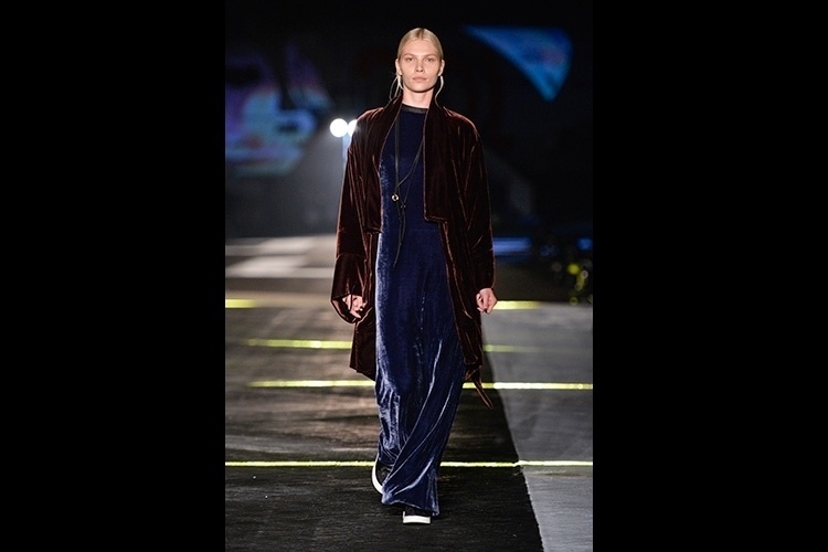 Osklen desfila da Elle Preview - Divulgação