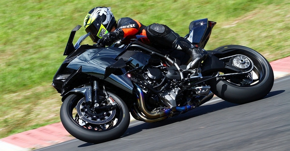 Kawasaki Ninja H2R - Mario Villaescusa/Infomoto