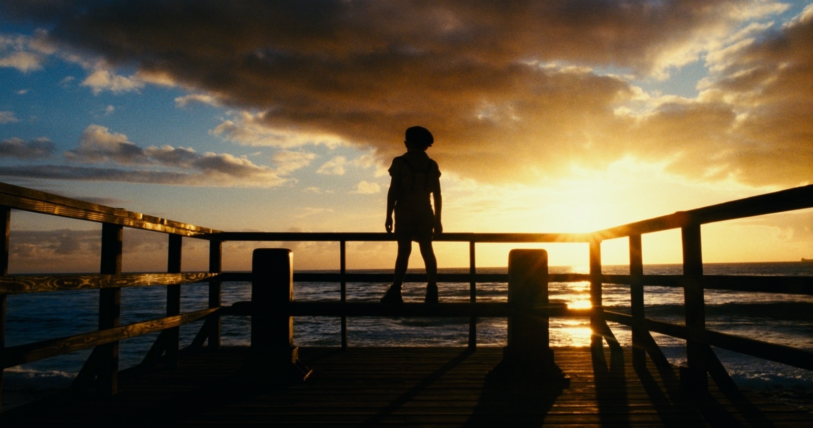 Cena do filme "Little Boy - Além do Impossível" - Divulgação