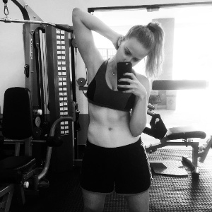 Marcella Rica emagreceu sete quilos e ganhou músculos para "A Lei do Amor" - Reprodução/Instagram/marcellarica - Reprodução/Instagram/marcellarica