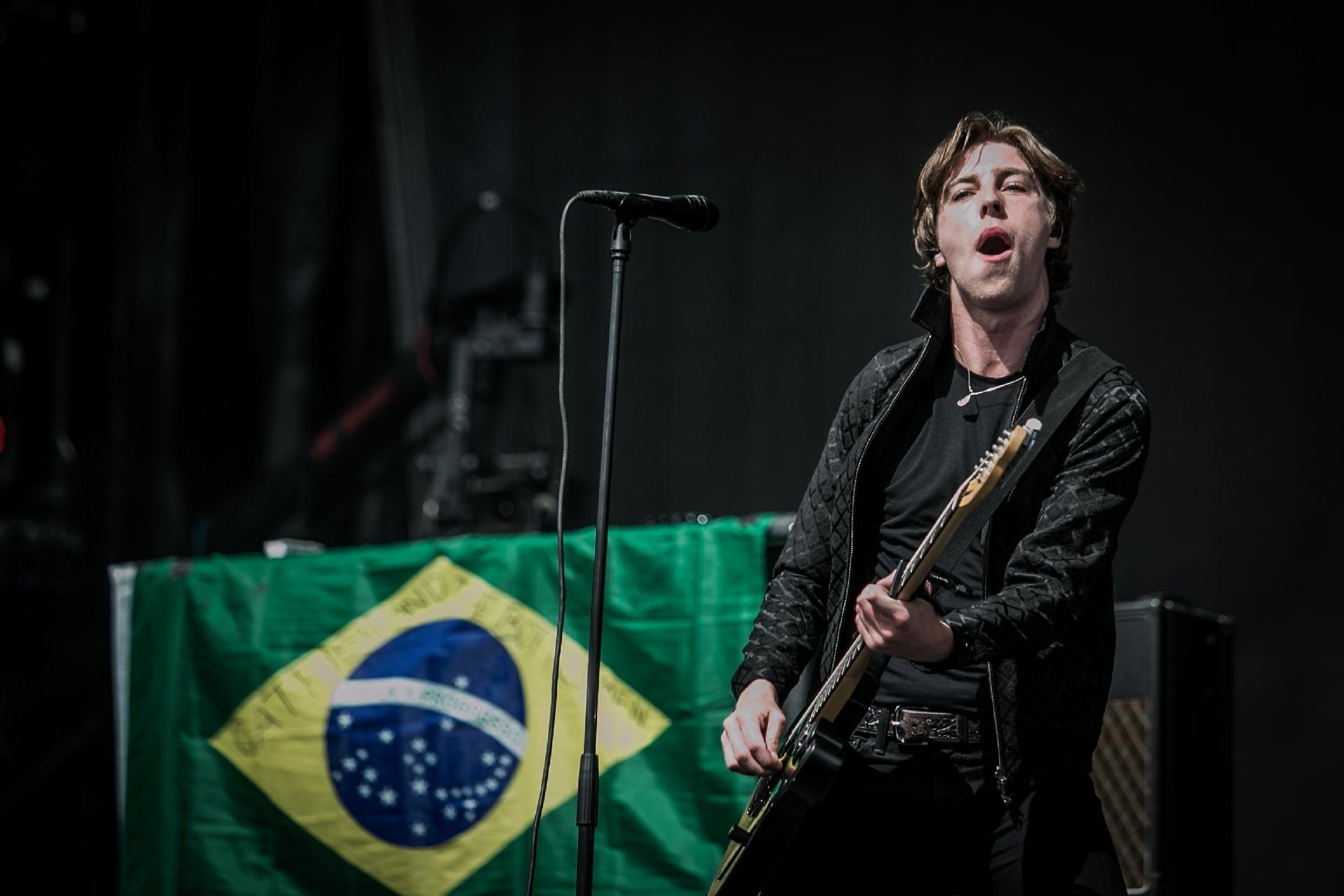 O grupo Catfish and the Bottlemen foi uma das primeiras atrações do palco Ônix neste segundo dia do Lollapalooza - Bruno Santos/UOL