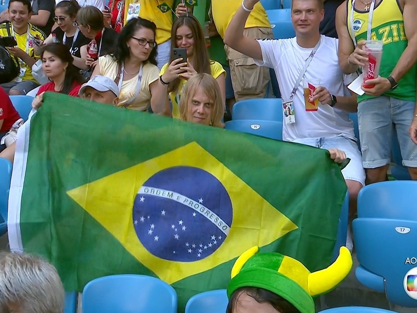 Cristão não pode assistir a Copa porque é do mundo? Meme