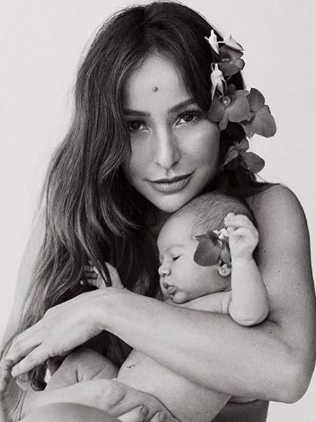 Sabrina Sato posa com a filha Zoe - Reprodução/Instagram