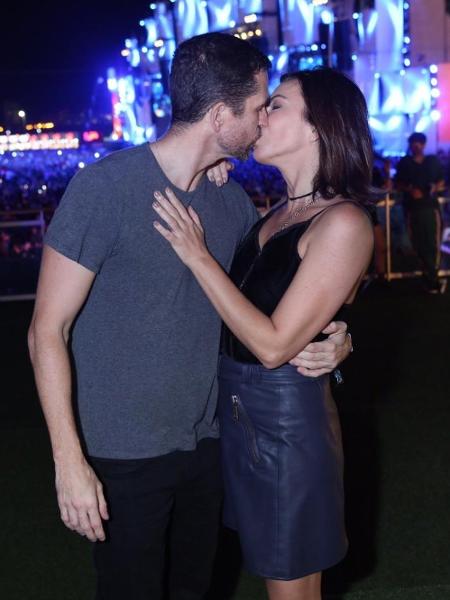 Ana Paula Araújo beija namorado no Rock in Rio - Reprodução/Instagram