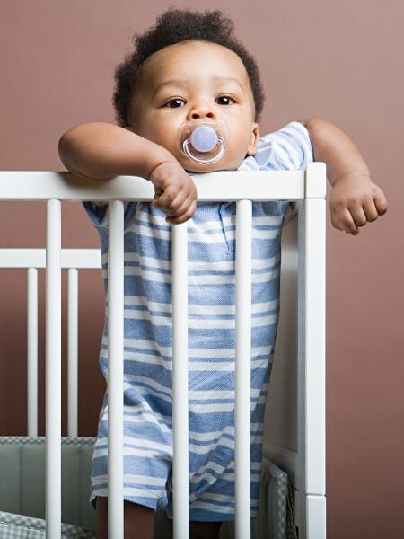 Cuidados com escolha de enfeites e até com a música que toca no cômodo podem deixar o bebê mais tranquilo - iStock