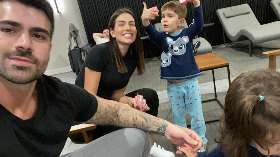 Adriana Sant"Anna e Rodrigão com os filhos, Rodrigo e Linda - Reprodução/ Instagram