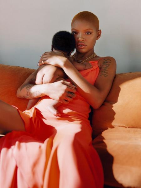 Slick Woods posa com o filho para "Vogue" - Tyler Mitchell / ArtPartner
