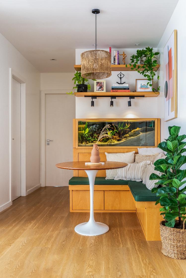 Outro cantinho se transformou, com canto alemão e mesa para as refeições do dia a dia - O Projeto em Imagens/Divulgação - O Projeto em Imagens/Divulgação