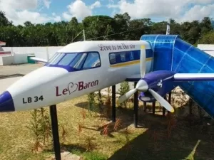 Tarado por aviação? No Brasil, aviões viram restaurante, hotel e até motel
