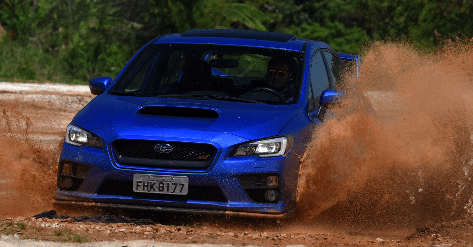 Subaru Impreza WRX STi - Murilo Góes/UOL