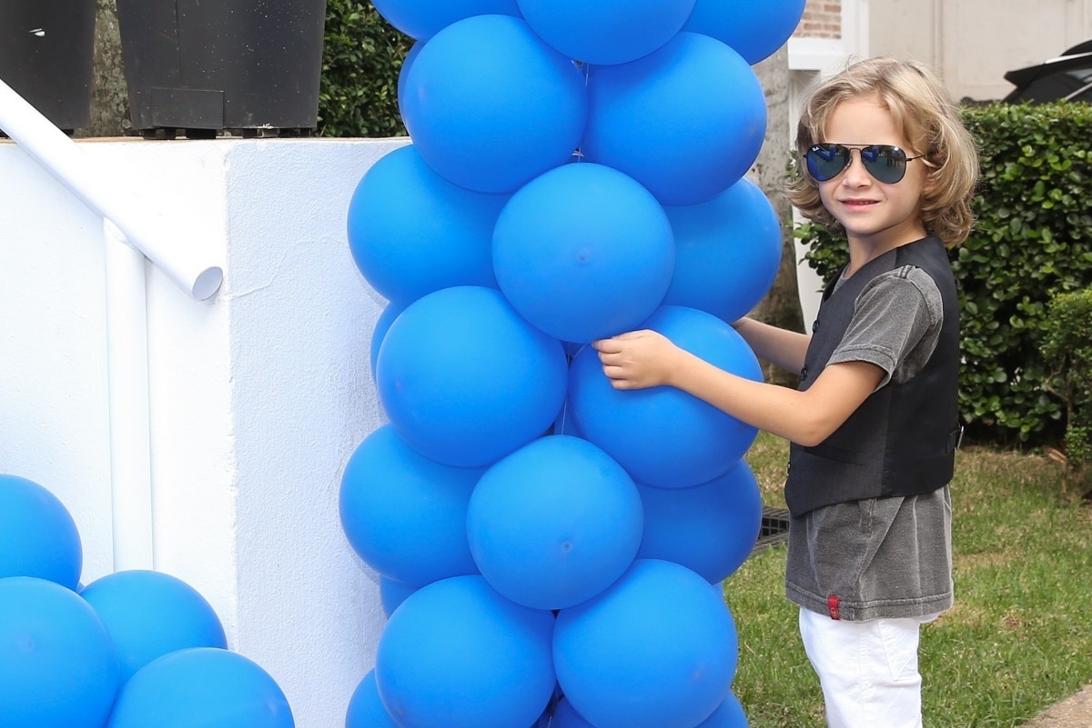 17.mar.2016 - Estiloso, Victorio, filho de Adriane Galisteu, vai ao aniversário de Lorenzo Gabriel, filho de Luciana Gimenez - Manuela Scarpa/Brazil News