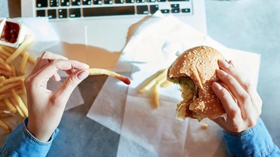 Entrevistadas que comiam fast food com muita regularidade demoravam mais para engravidar - Getty images