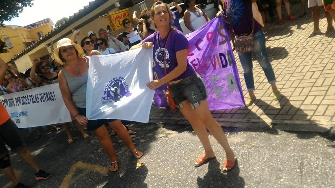 Movimento feminista protesta contra o apresentador Sikera Junior em frente à sede da TV Arapuan, afiliada da RedeTV! na Paraíba - Reprodução/Instagram/kalynelimamc