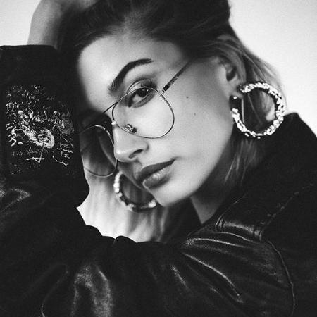 Hailey Baldwin estaria noiva de Justin Bieber - Reprodução/Instagram/haileybaldwin - Reprodução/Instagram/haileybaldwin