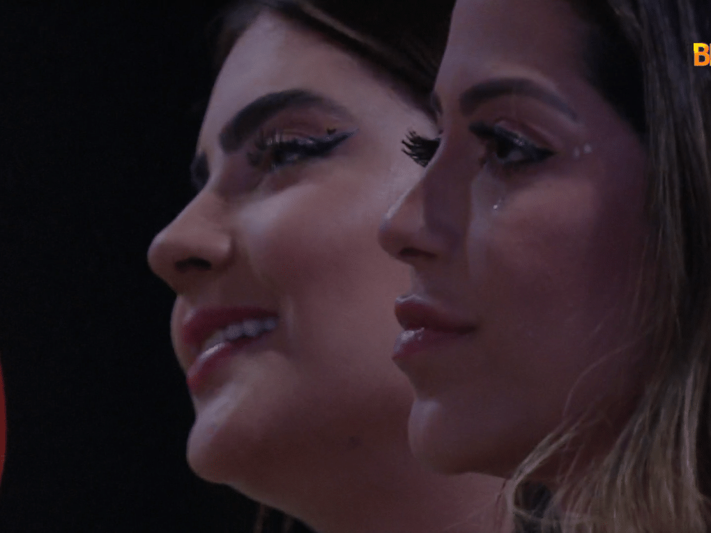 Paulo André canta música em homenagem ao pai de Laís, que morreu