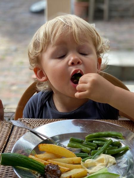 Nem sempre é fácil incluir verduras, legumes e frutas na rotina das crianças - iStock
