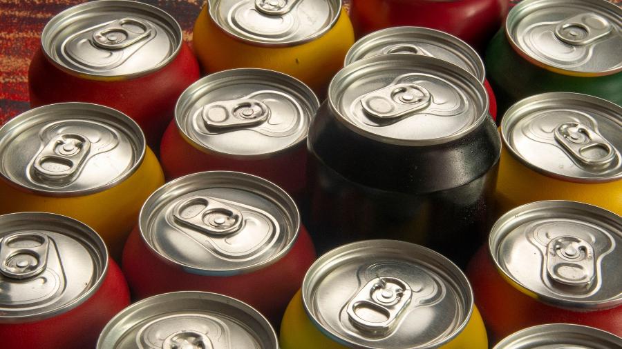 Refrigerante Slice foi lançado em 1984 pela PepsiCo Refrigerante Slice foi lançado em 1984 pela PepsiCo
